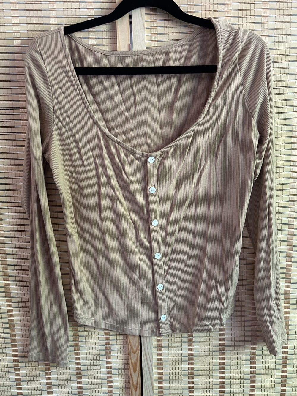 HALARA Taupe Ribbed Button-Down Long Sleeve Top